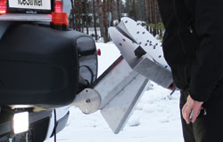 IceStriker spreader chute