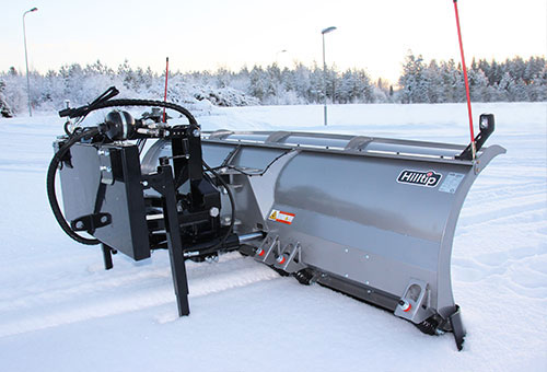 Un Unimog en version chasse-neige - Construction Cayola